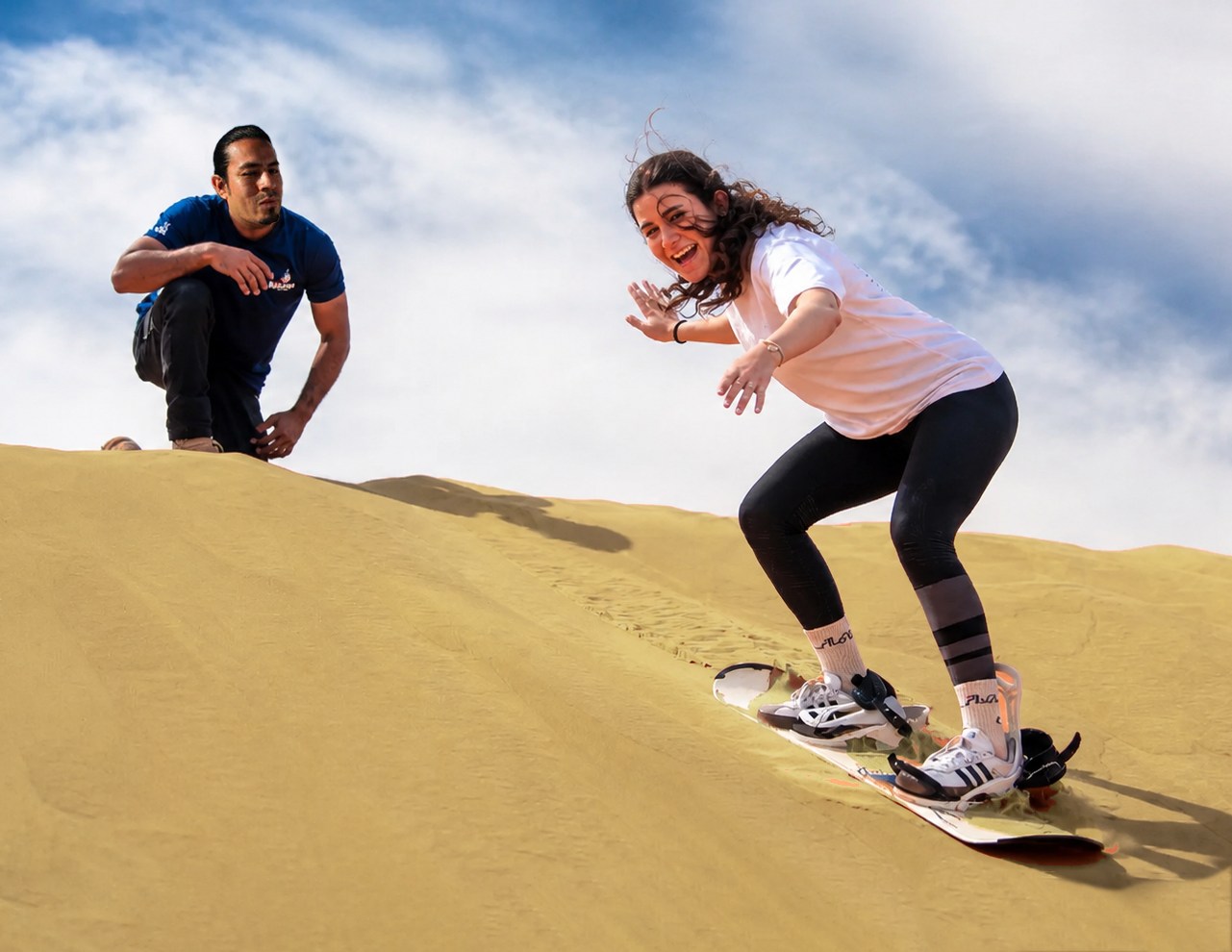 Private sandboarding class in the Huacachina dunes